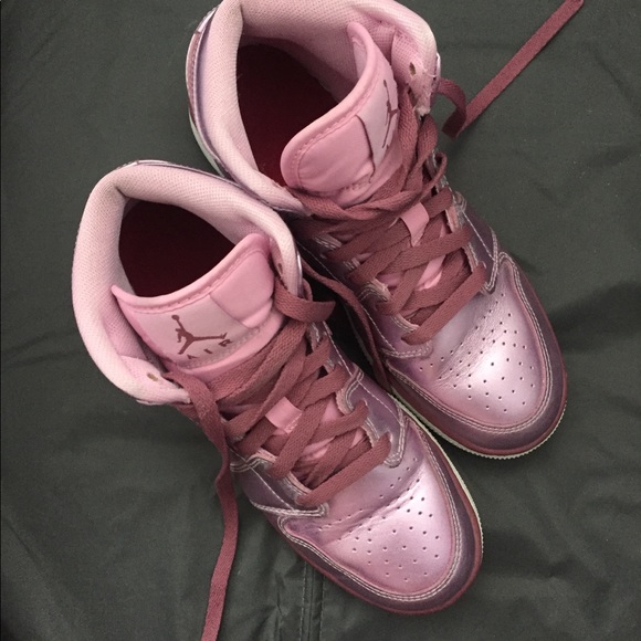 Pink Air Jordans 4.5 - Picture 2 of 8